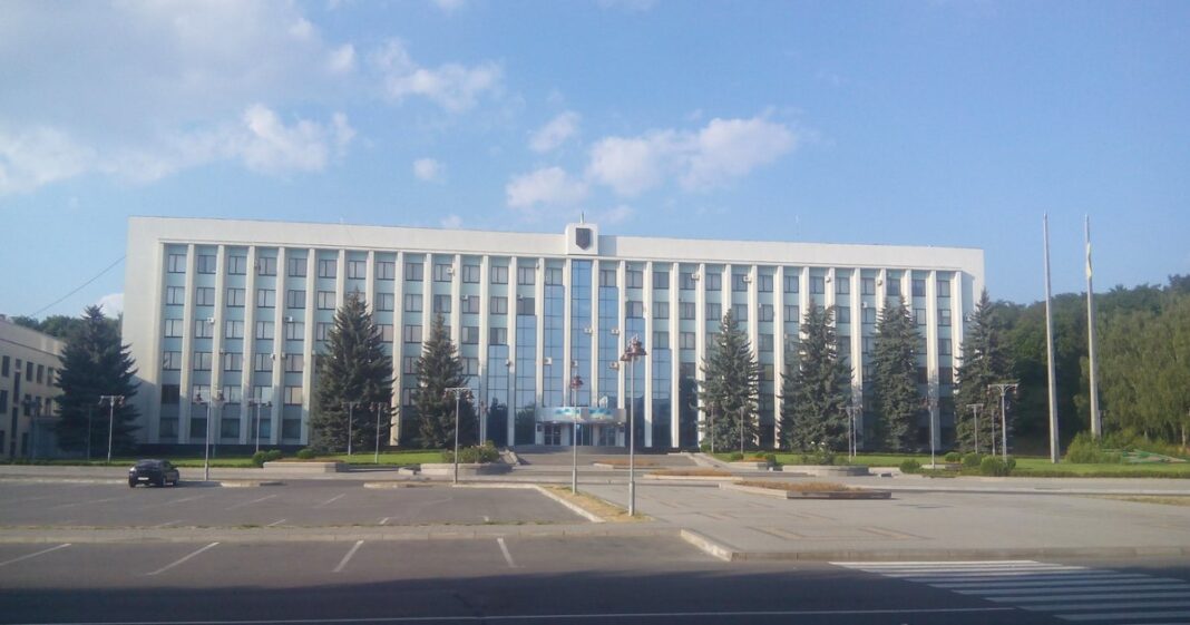Здание: ОГА (ОВА) в Ровно