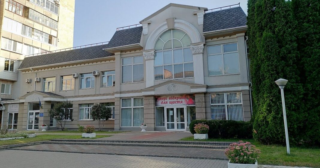 Будівля: РАЦС у Рівному